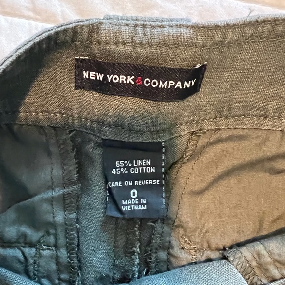 Olive green Linen cargo shorts - Picture 3 of 4